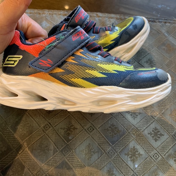 Skechers shoes - Picture 3 of 4